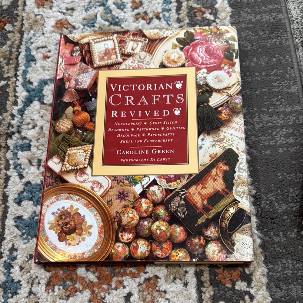 Victorian Crafts Revived, by Caroline Green - Hardcover EUC